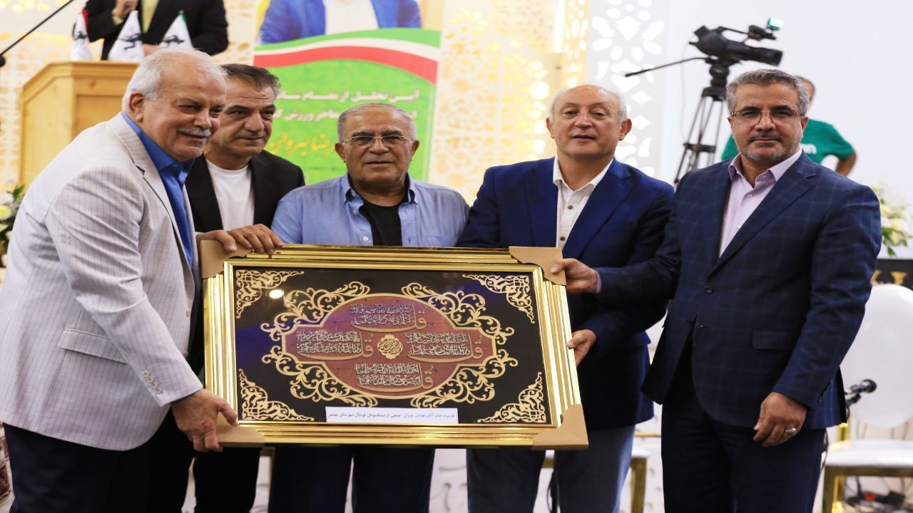 نکوداشت غلامرضا بهروان پیشکسوت فوتبال مازندران 