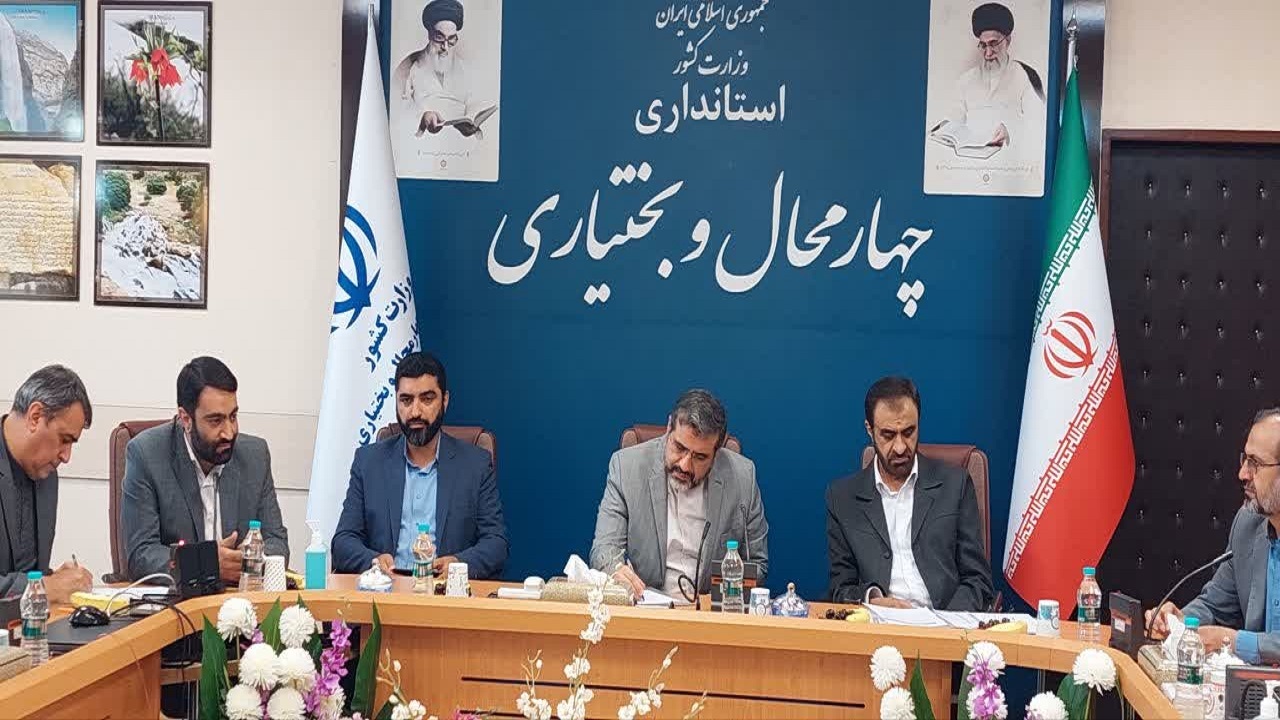 تقویت فرهنگ اقوام راهکار مقابله با فرهنگ تهاجمی غرب است