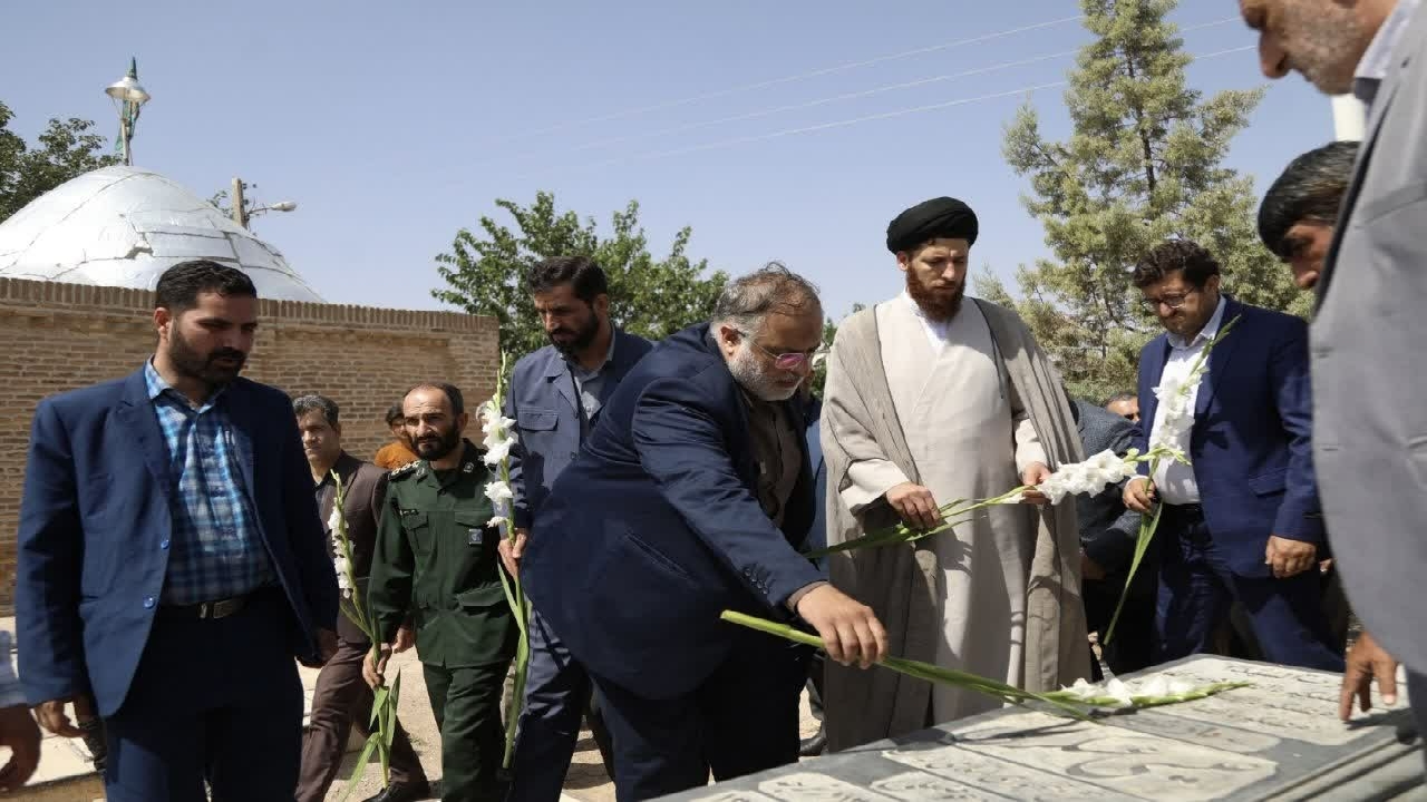 افتتاح زمین چمن مصنوعی در شهر نرجه
