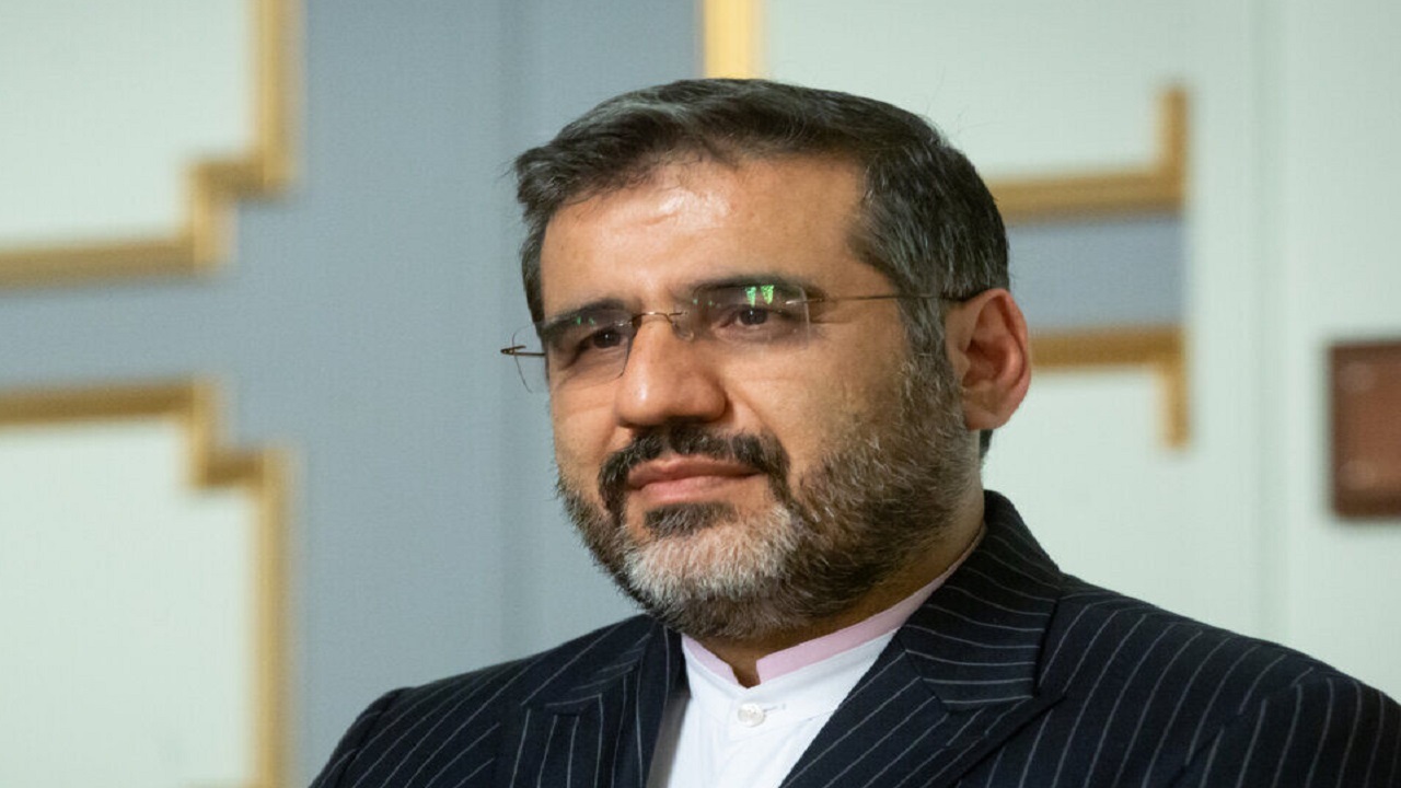 انقلاب اسلامی، جامعه ایرانی را مومن‌تر و عفیفانه‌تر کرده است