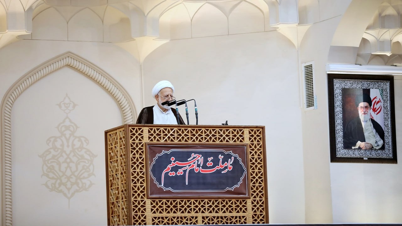 خانواده مهمترین نهاد اجتماعی و والدین بزرگ‌ترین مربی این نهاد کوچک