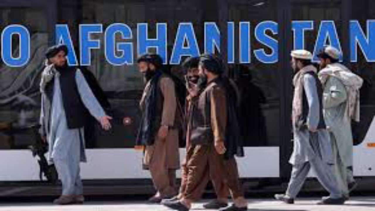 از اجرای قانون غرب در افغانستان جلوگیری می کنیم