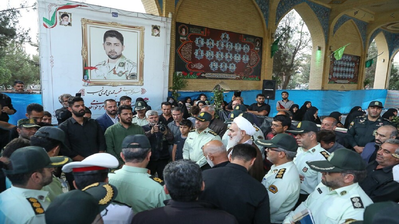 برگزاری اولین سالگرد شهید مدافع وطن در اقبالیه