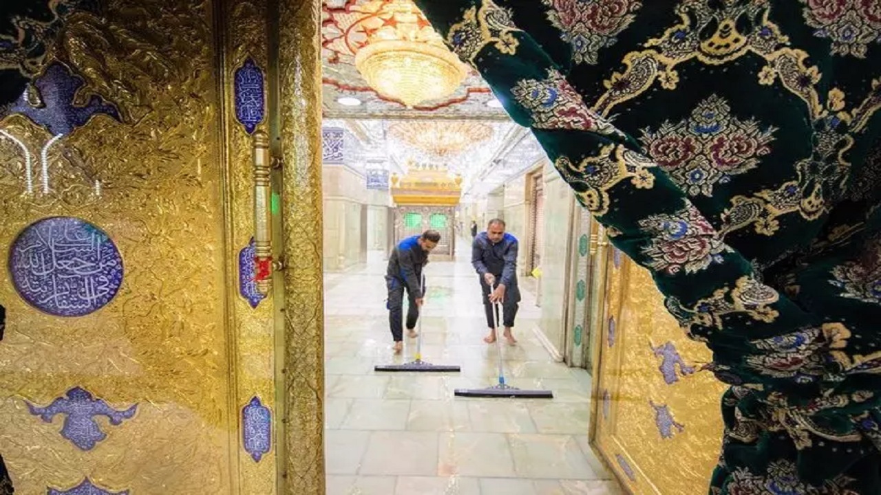 آماده‌سازی حرم سیدالشهدا (ع) در آستانۀ ماه محرم + فیلم