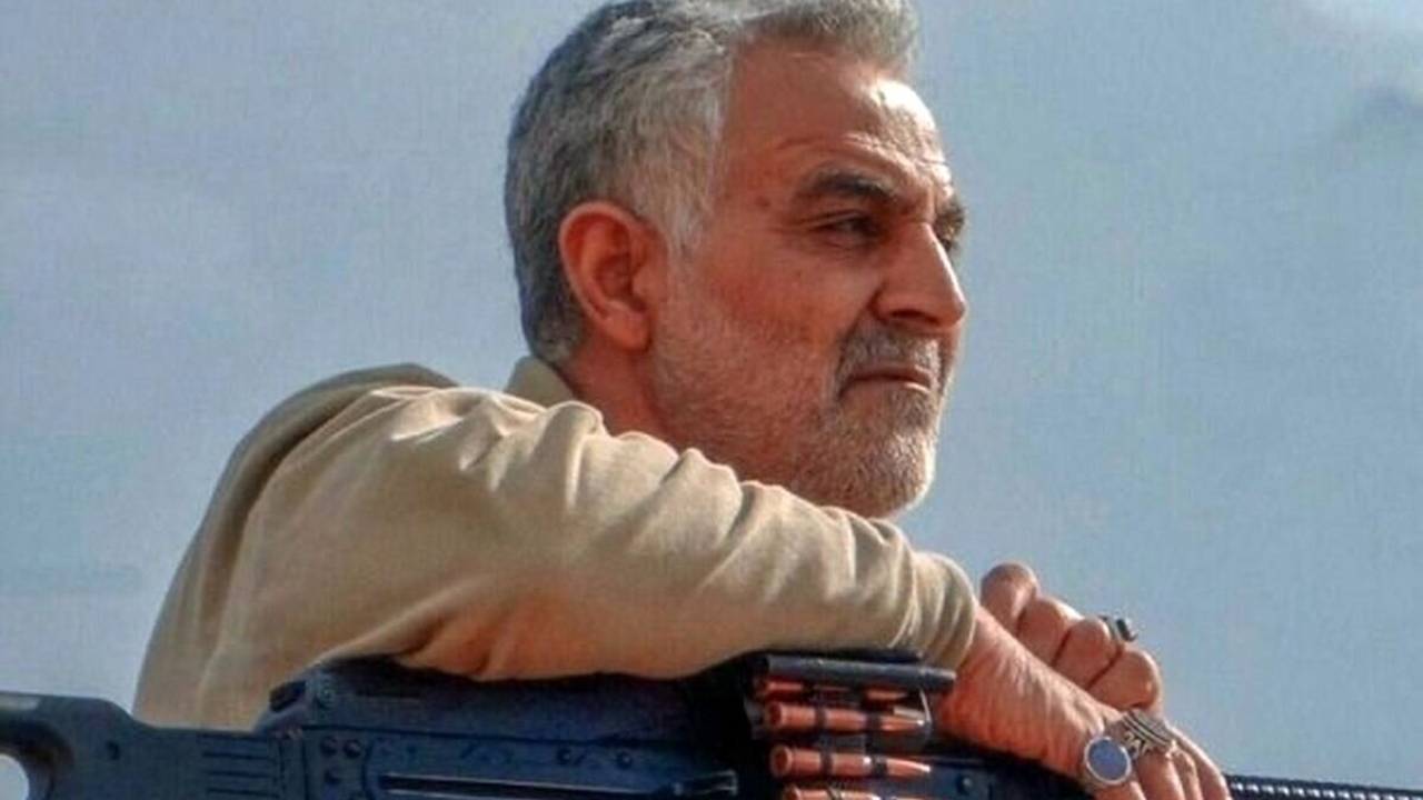 ویدئویی کمتر دیده شده از حضور شهید سلیمانی در فاصله چند ده متری داعش