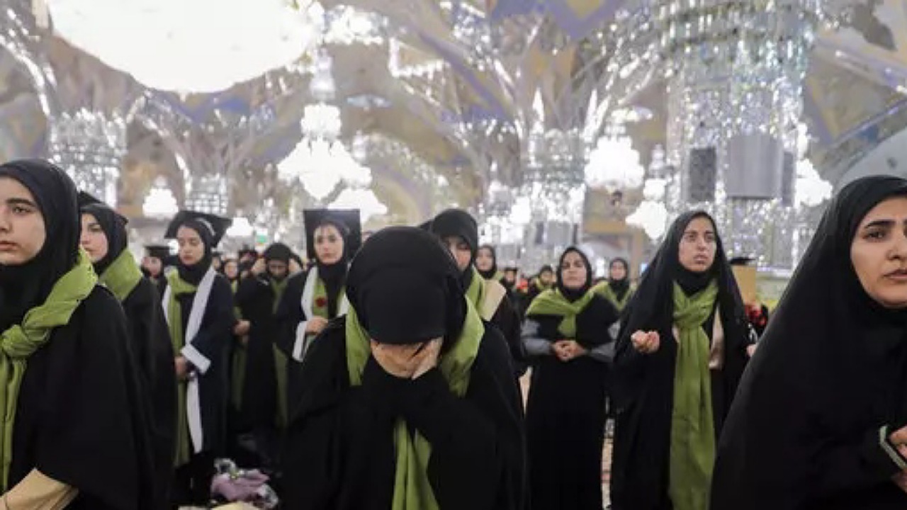 جشن دانش آموختگان علوم پزشکی کشور در حرم مطهر رضوی برگزار شد