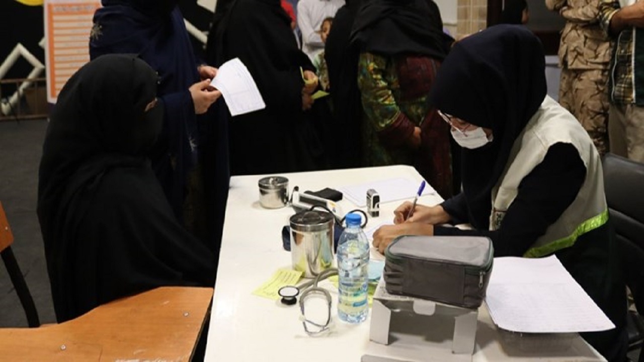 ارائه خدمات جهادی پزشکی در حاشیه شهر زاهدان