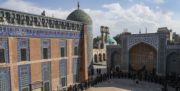 برگزاری آیین طشت گذاری در بقعه شیخ صفی الدین اردبیلی