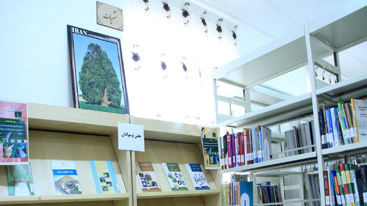فعالیت بخش ویژه کتاب‌های نو سوادان بزرگسال در کتابخانه‌های قم