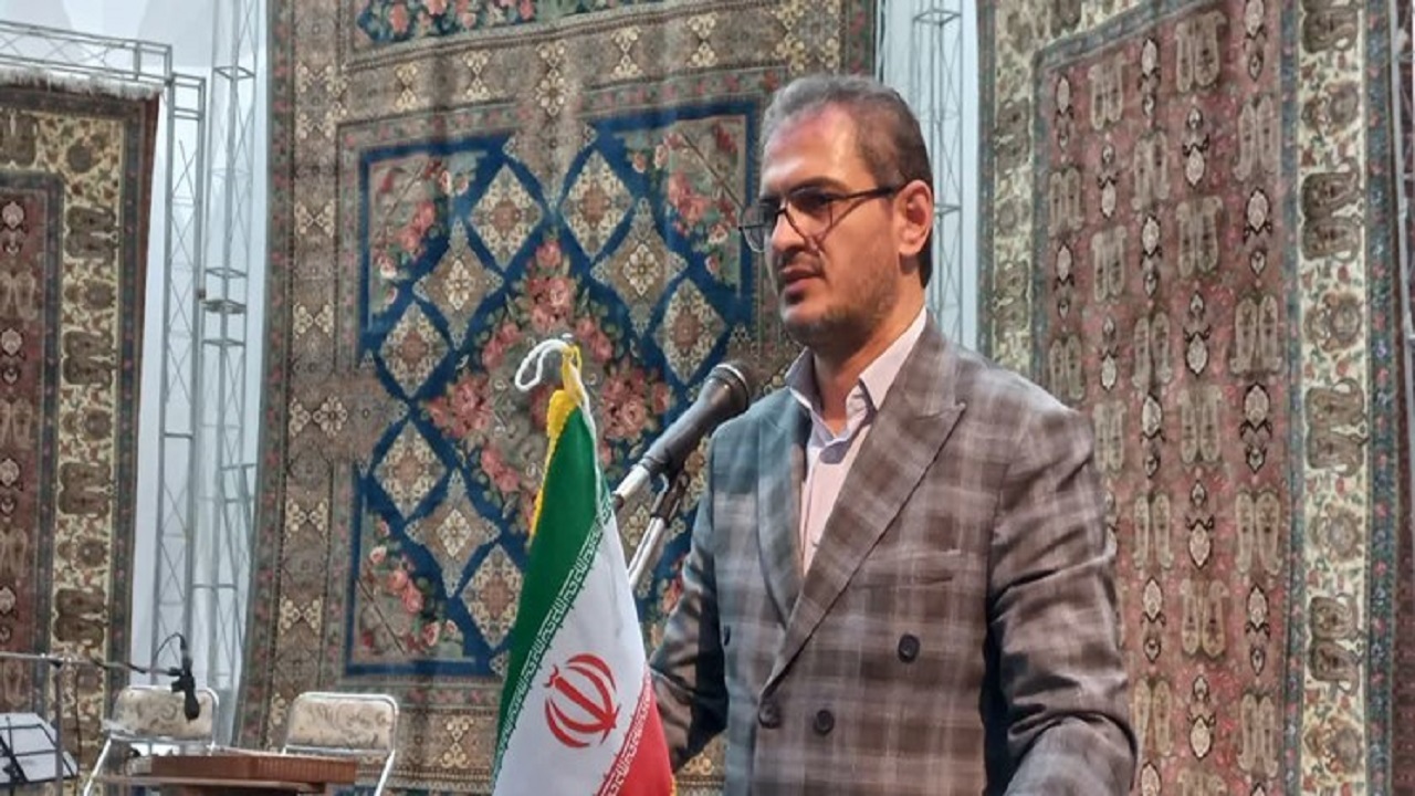 صنعت فرش از مزیت‌های توسعه کردستان است