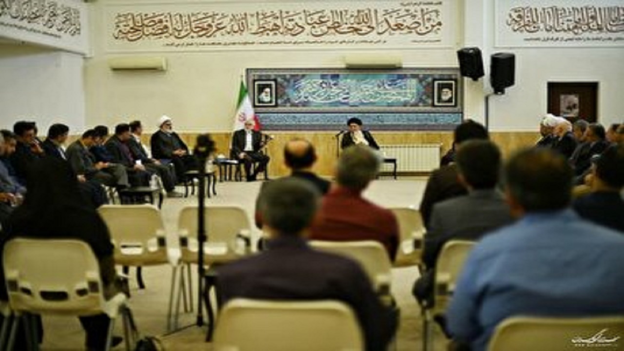 در امر به معروف و نهی از منکر باید اخلاق رعایت شود