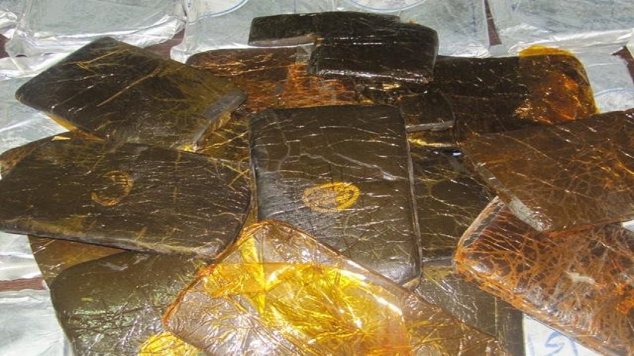 دستگیری دو قاچاقچی زن در کوه‌های رودان