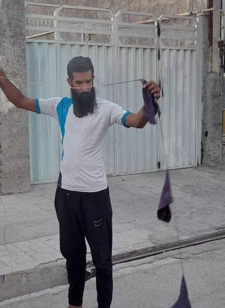 نصب پرچم سیاه در معابر تهران