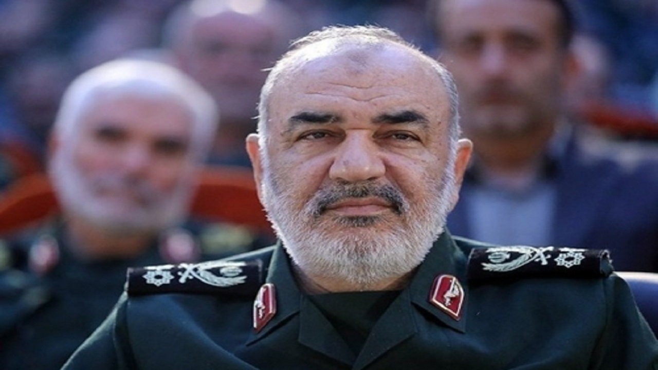 فرمانده کل سپاه از نمایشگاه محله‌های اسلامی بسیج بازدید کرد