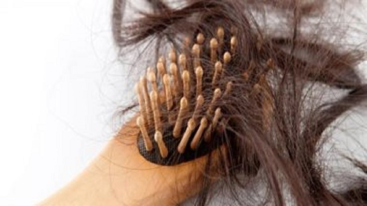 از نظر متخصصان ریزش چند تار مو در روز طبیعی است؟