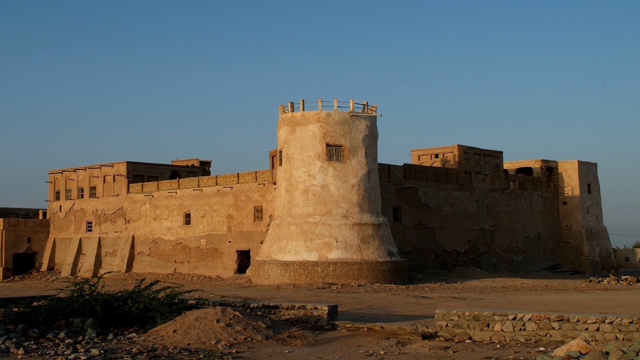 قلعه مغویه بندرلنگه مرمت می‌شود