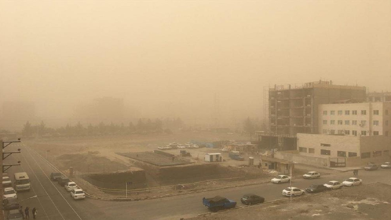 در خانه بمانید