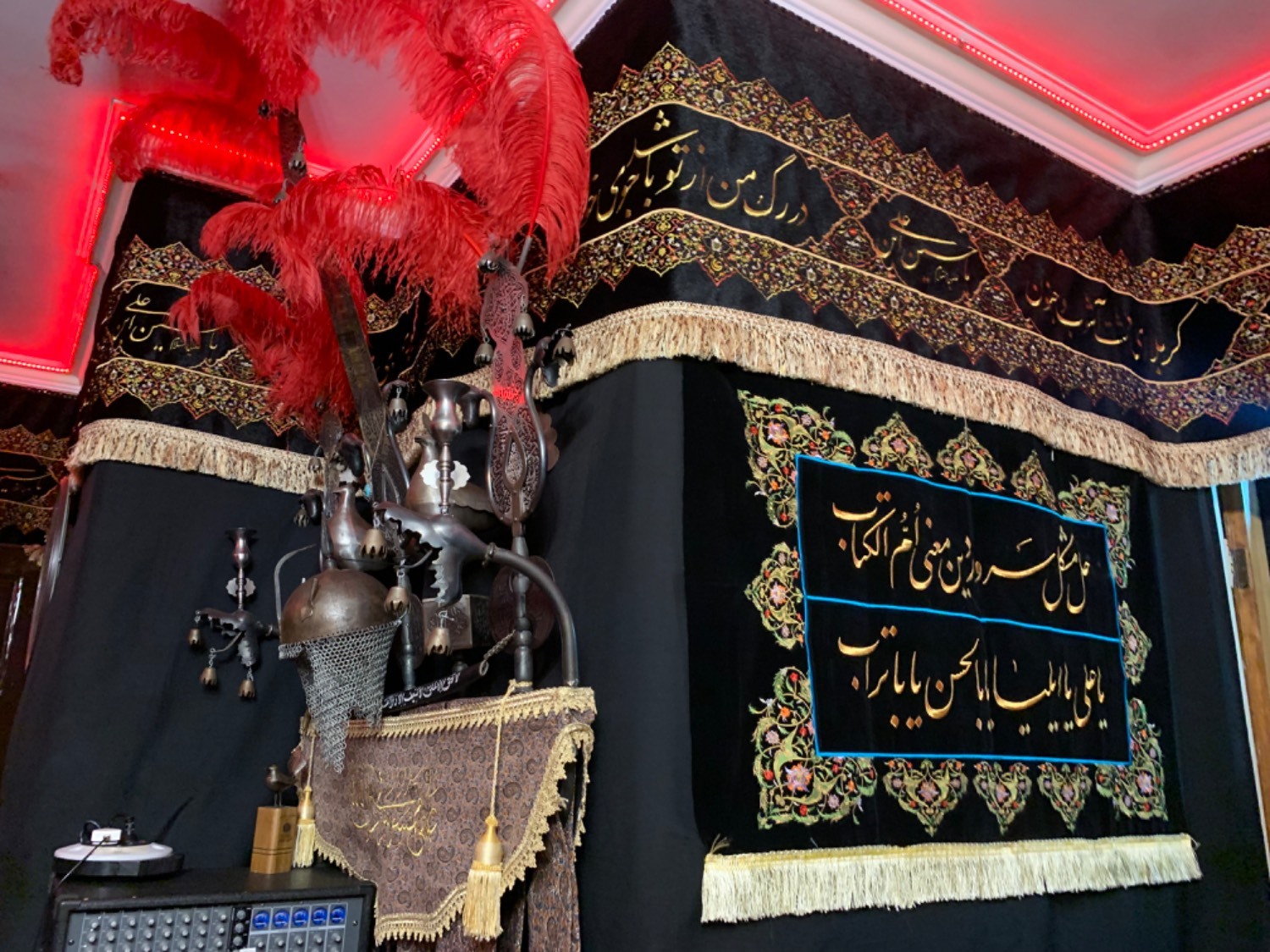 تهران در سوگ حسینی سیاهپوش شد