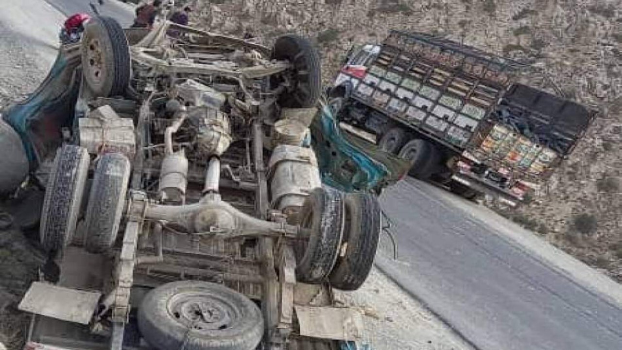۶ کشته و زخمی بر اثر واژگونی خودرو در بغلان