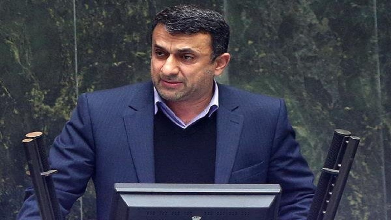 بانک‌ها به کارخانه تولید نارضایتی در بین مردم تبدیل شده‌اند