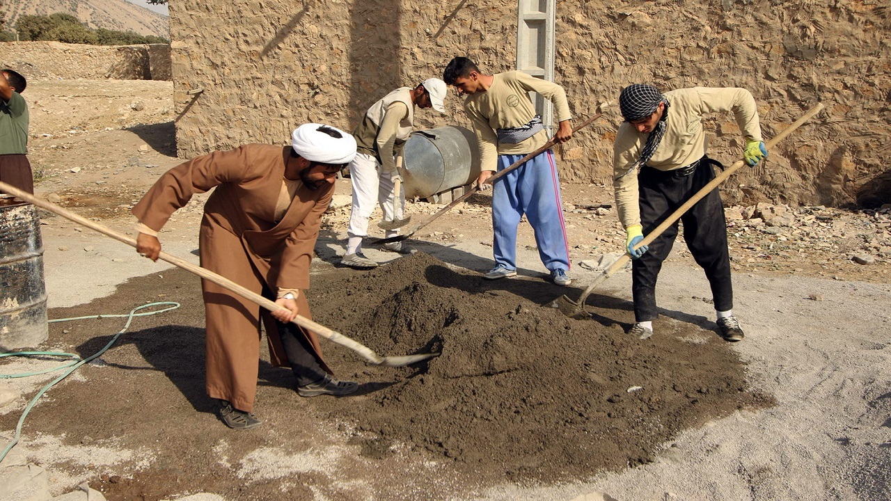 اعزام گروه‌های جهادی بسیج طلاب قم به مناطق محروم کشور