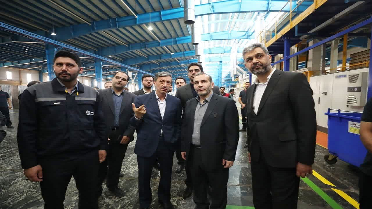 تحویل ۴۰ واحد مسکونی به خانواده‌های دارای دو معلول با حضور رییس بنیاد مستضعفان