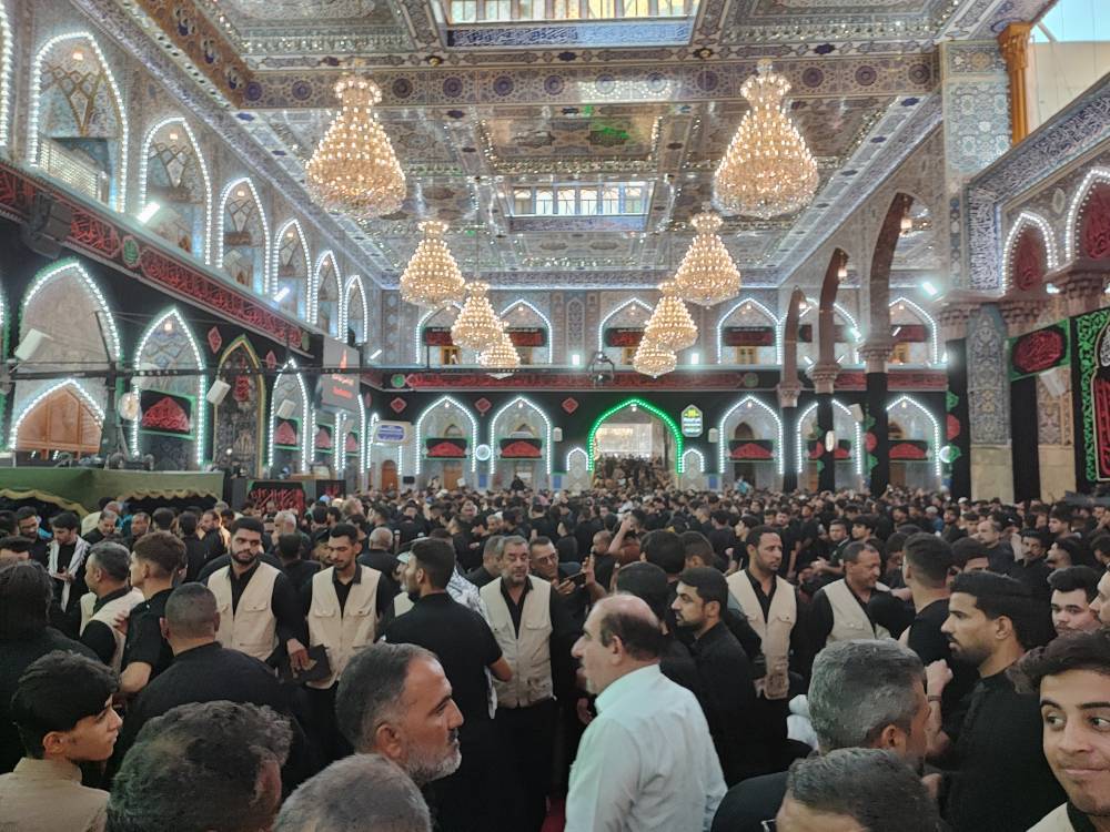 زائران در شب اول محرم