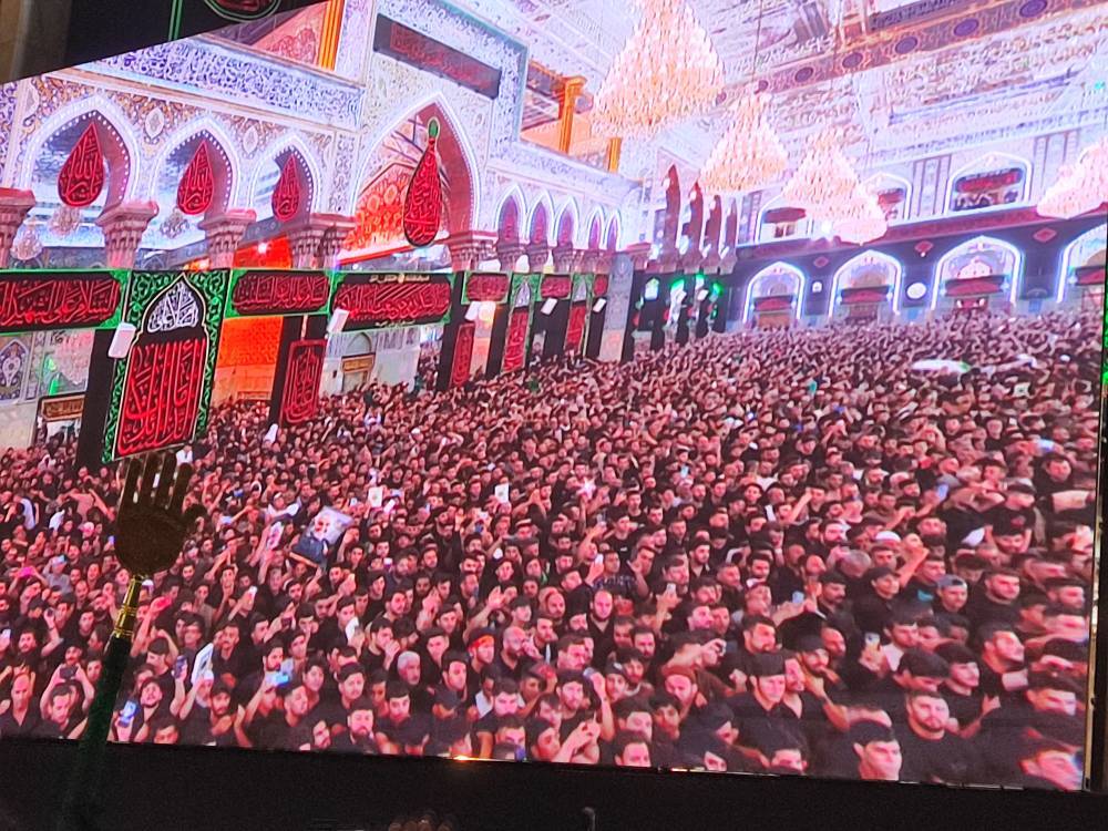 حرم امام حسین(ع) در شب اول ماه محرم