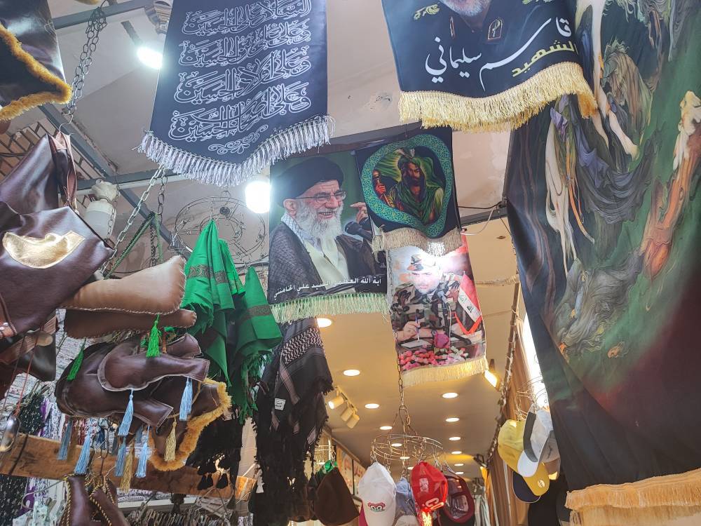 فروش پرچم سیاه در کربلی معلی