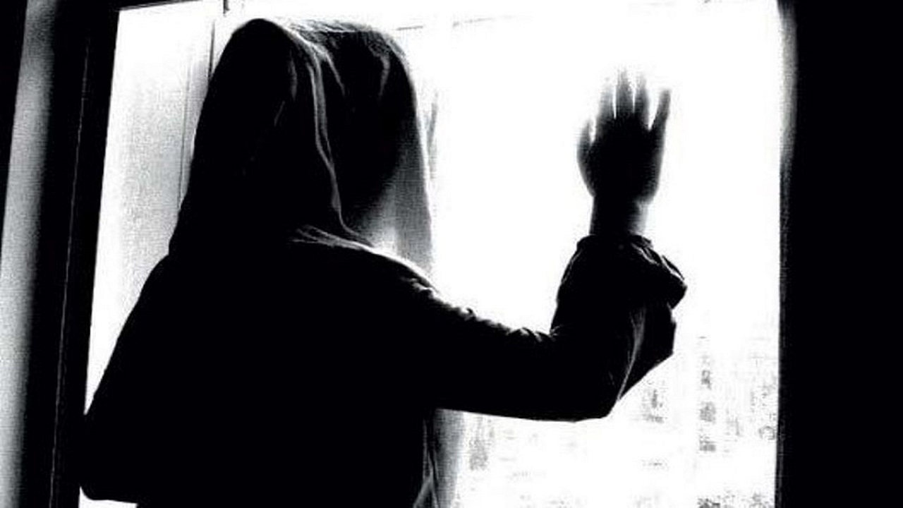 دختری در دام شیاد