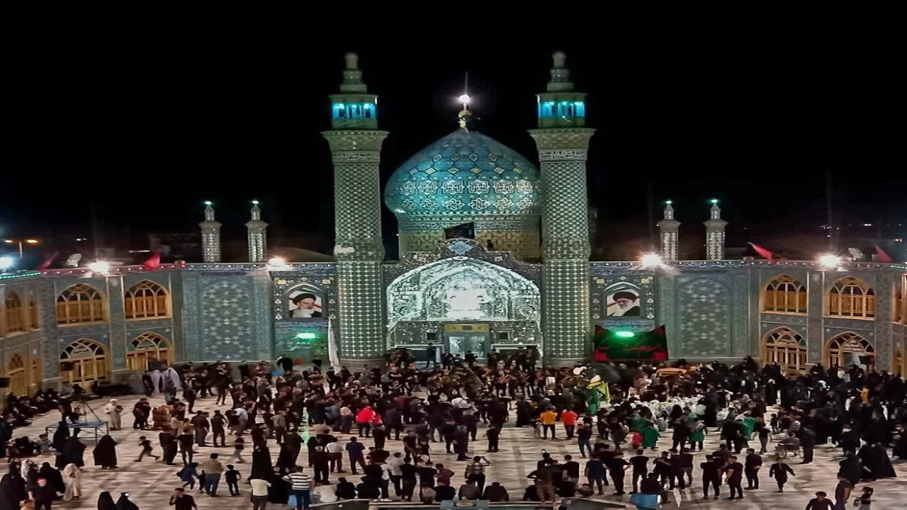 برگزاری آیین تعویض پرچم حرم مطهر حضرت محمد هلال بن علی (ع) به وقت محرم + تصاویر