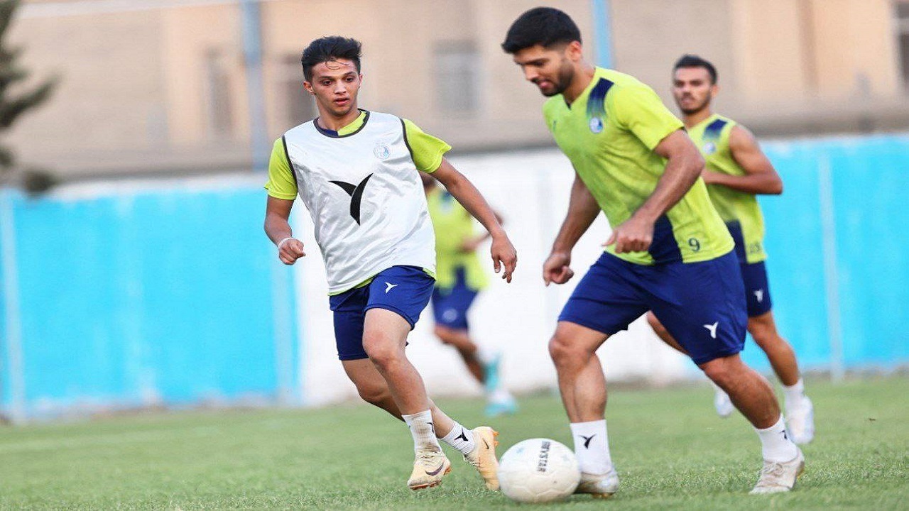 تمرین صبح و عصر شاگردان نکونام 