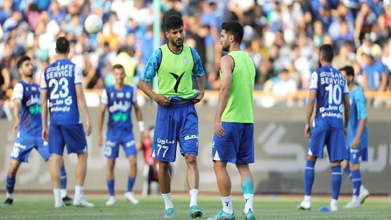رونمایی از قرارداد ۳۶ میلیاردی هافبک استقلال