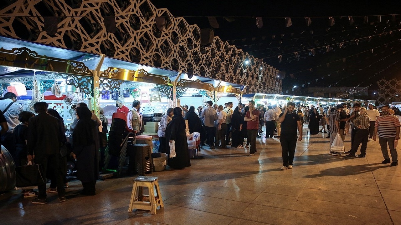 نمایی از برگزاری نمایشگاه عطرسیب همزمان با ماه محرم