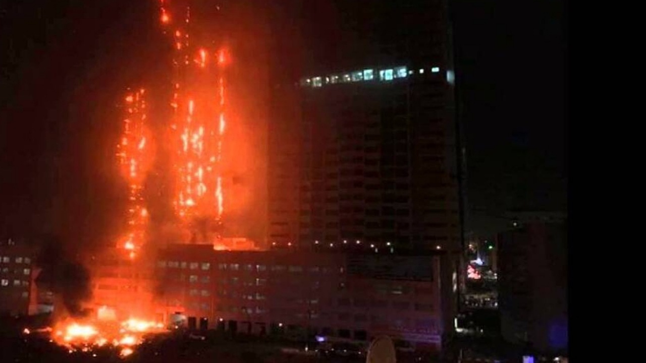 مصدومیت ۵ نفر بر اثر حریق در محدوده آیت الله کاشانی