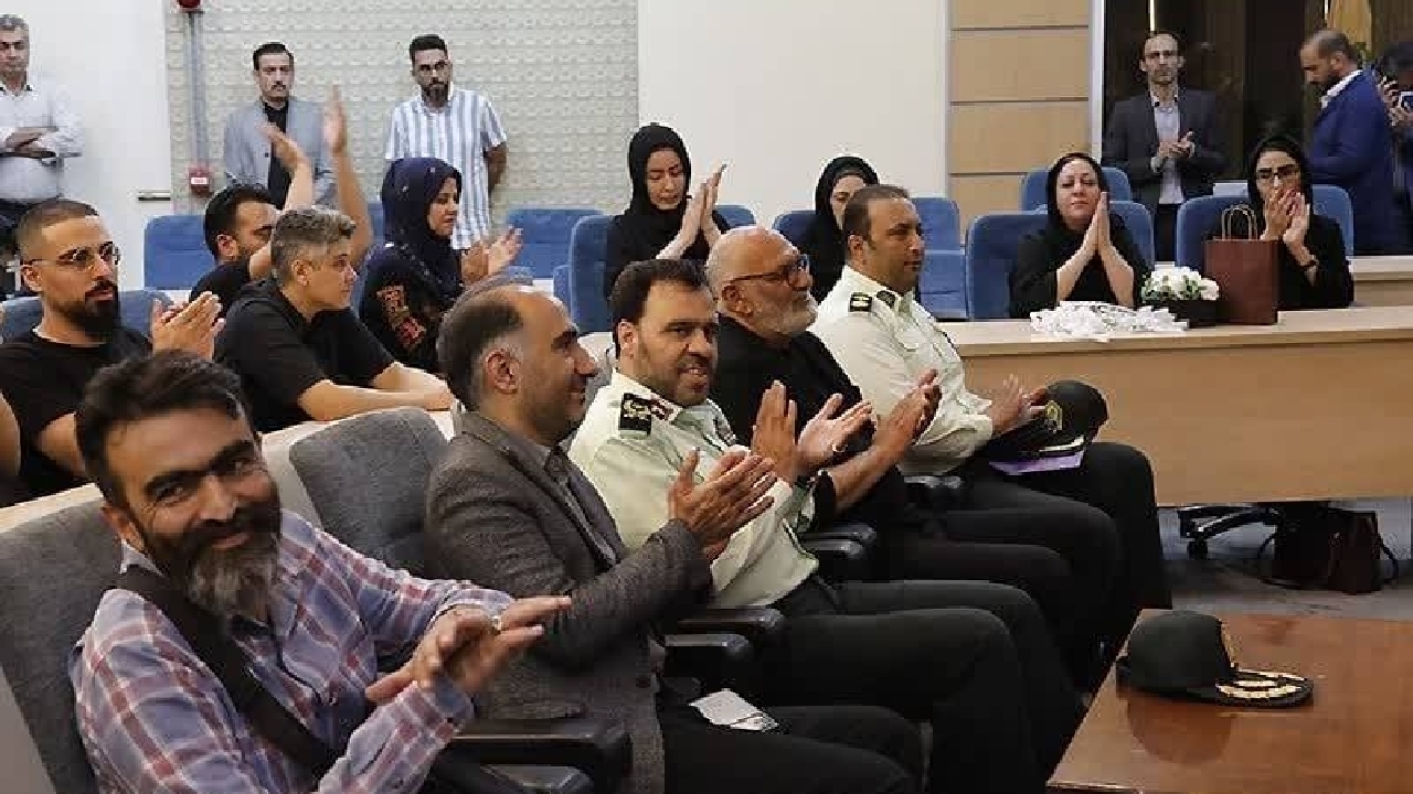 تئاتر، بستری مناسب برای مقابله با آسیب‌های اجتماعی/ بازاجتماعی کردن و درمان فرد معتاد با گروه درمانی