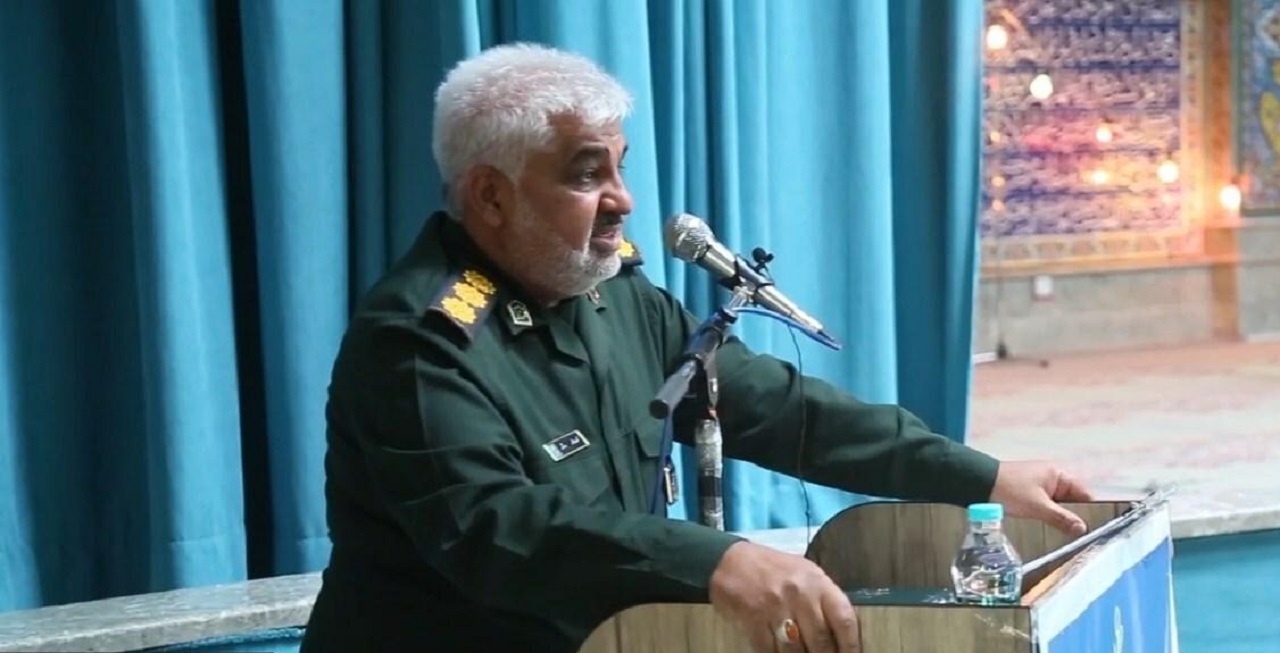 گرامیداشت سنگرسازانِ بی سنگر در اصفهان