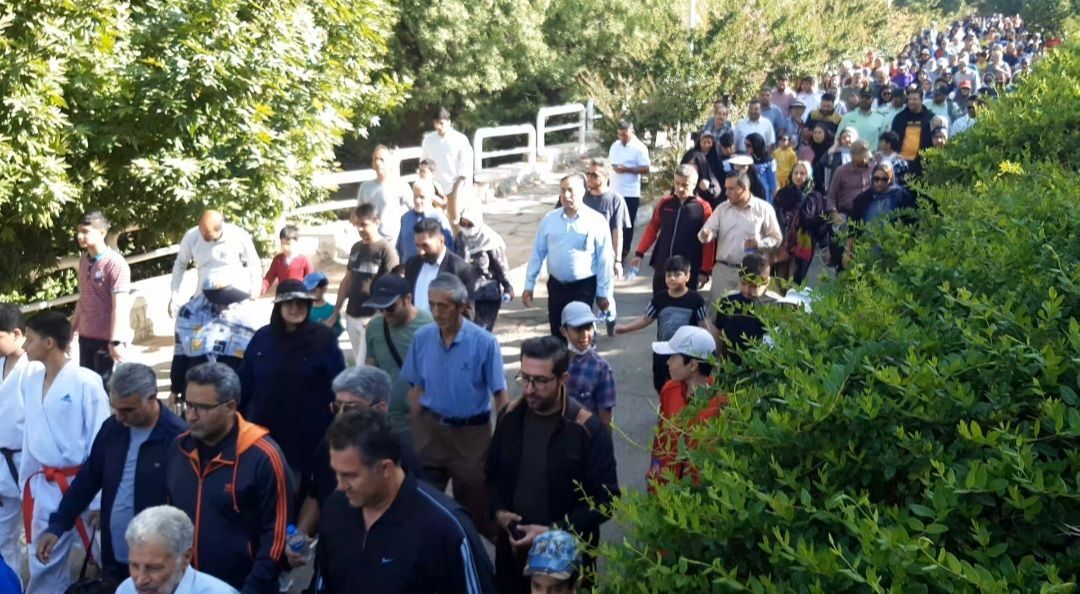 برگزاری همایش بزرگ پیاده روی خانوادگی در مِهِستان