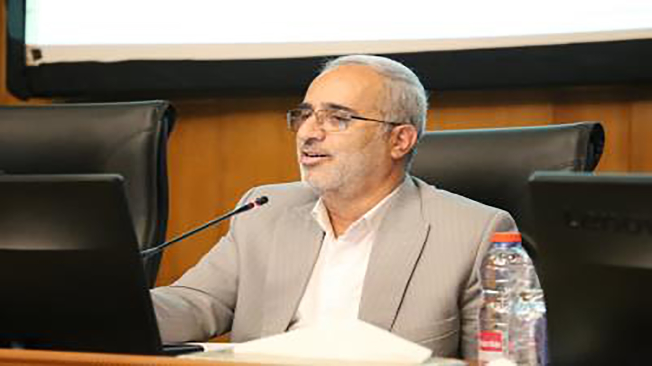 توزیع آب در کرمان، پاسخگوی نیاز شهر نیست/ جذب  ۳۰۰۰ نفر در دستگاه‌های دولتی کرمان