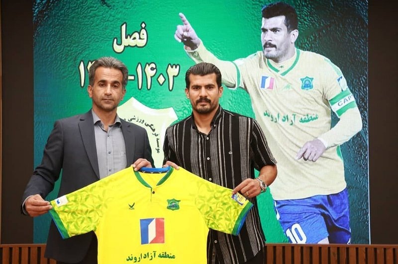 طالب ریکانی در آبادان ماندنی شد
