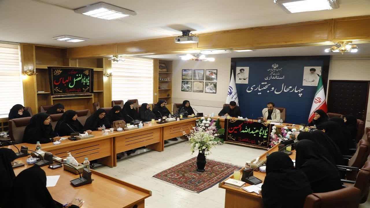 جمعی از زنان فرهیخته با استاندار دیدار کردند