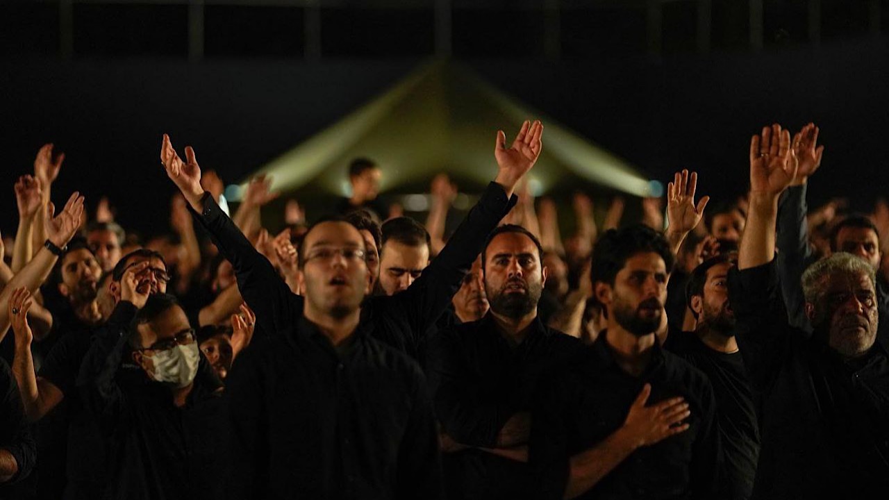 مجلس عزاداری هیأت رایة العباس با نوای حاج محمود کریمی