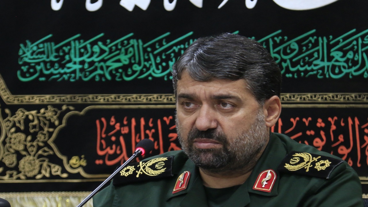 دشمن تلاش می‌کند حیا و عفت را از بخشی از جامعه حذف کند