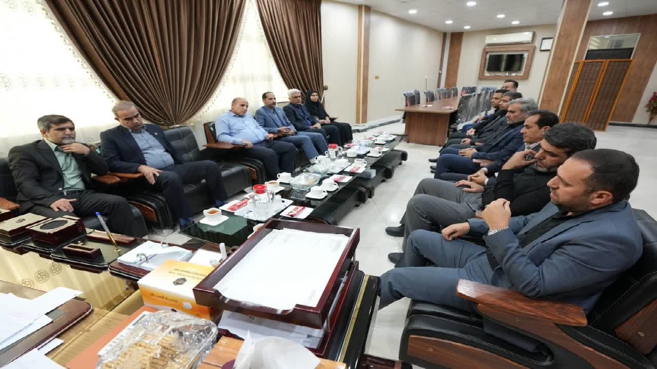 بنادر تابعه خوزستان با محوریت کمک به رونق تجاری کسب و کار‌های محلی فعالیت می‌کنند