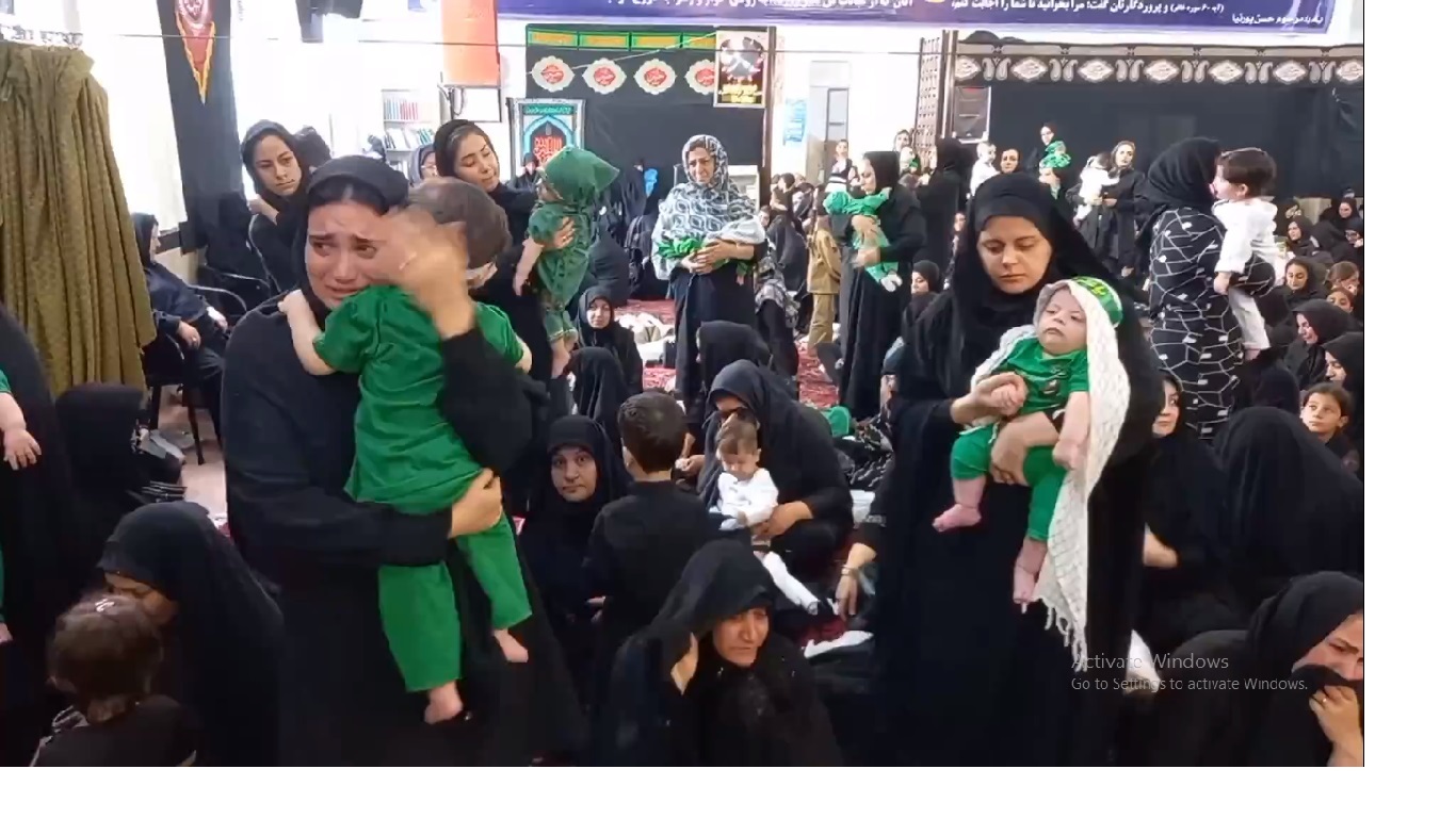 برافراشتن بلندترین عَلَم عزای حسینی کشور در مراغه