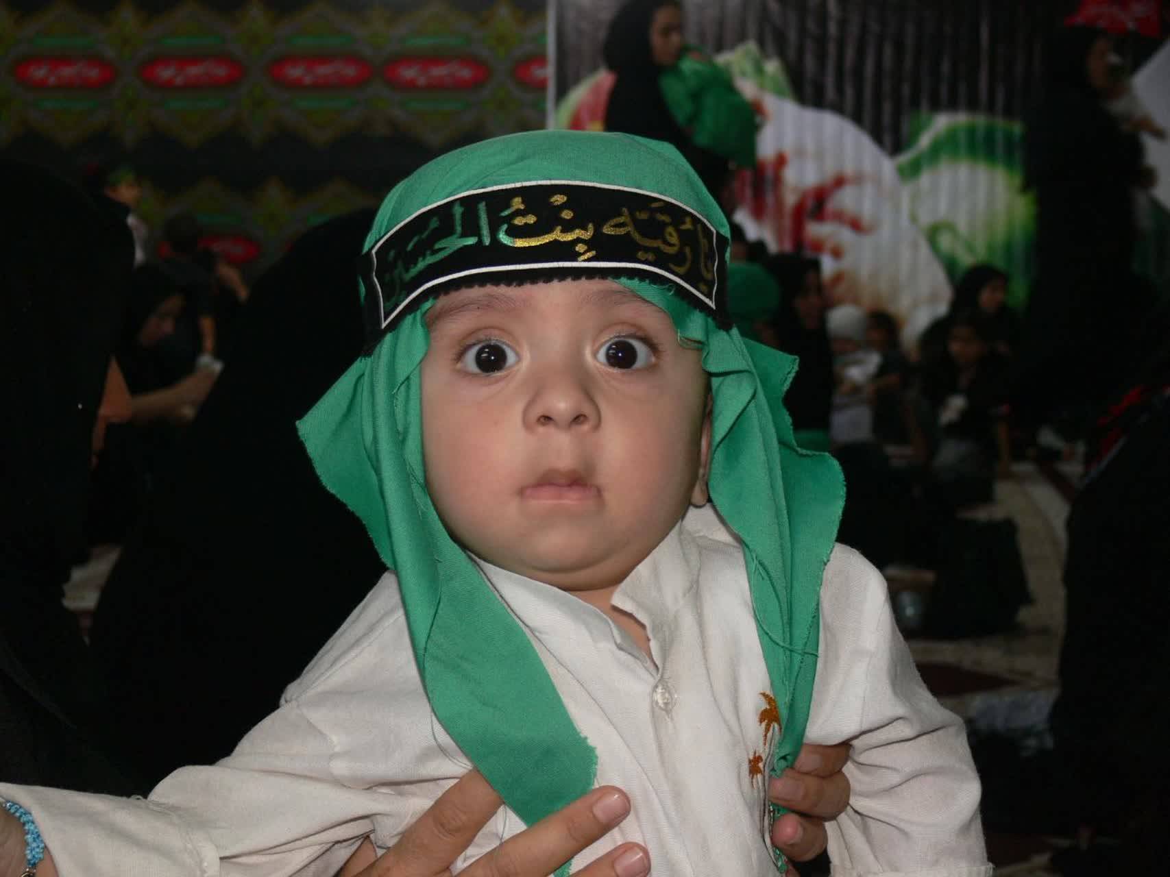 کودکان در مراسم بزرگداشت حضرت علی اصغر کودکان در مراسم بزرگداشت حضرت علی اصغر