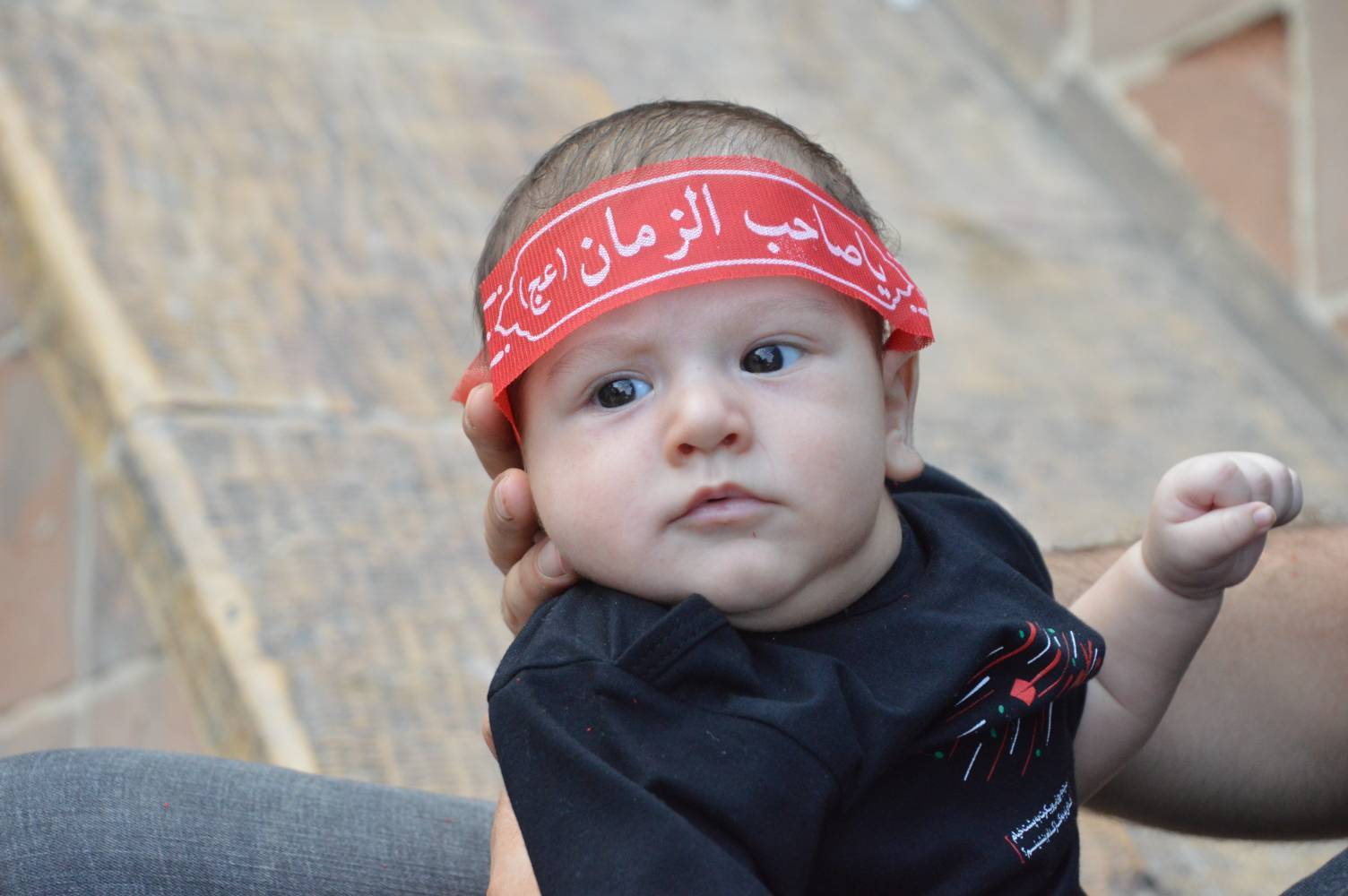 كودكي با سربند امام زمان