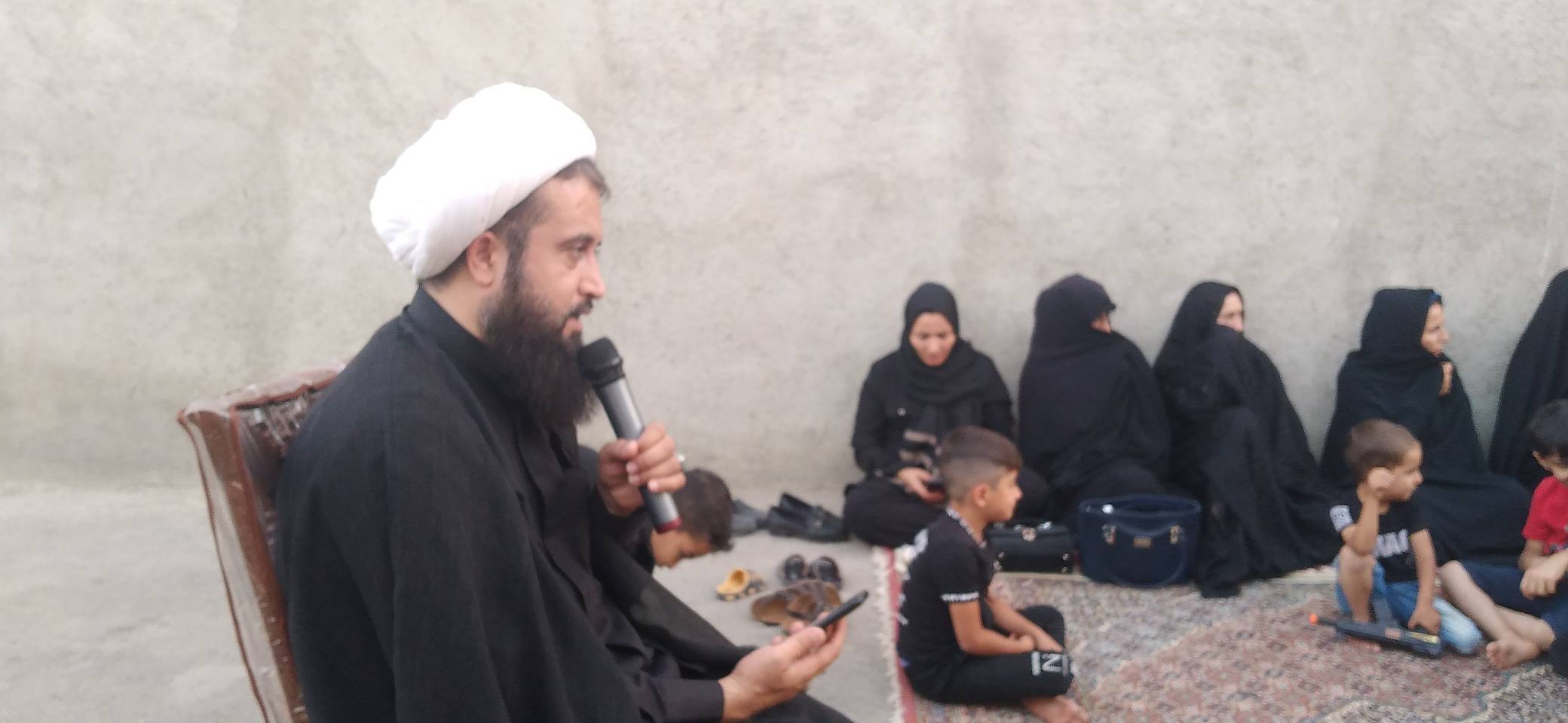 برپایی روضه خانگی در صالح آباد