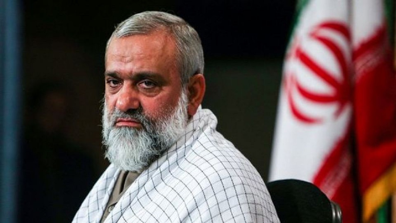 دشمنان ۳۰۰ شبکه رادیویی و تلویزیونی را علیه مردم راه انداخته‌اند