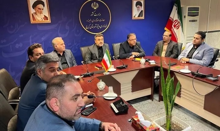پایبندی به قانون فصل‌الخطاب عملکرد کارمندان باید باشد